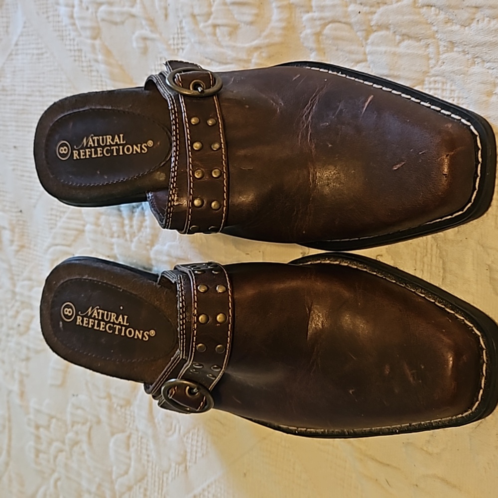 Brown leather slip on shoes with heel